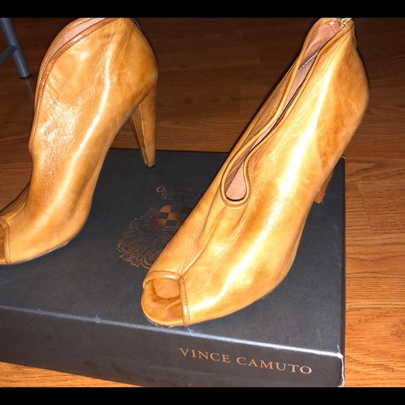 vince camuto amber peep toe